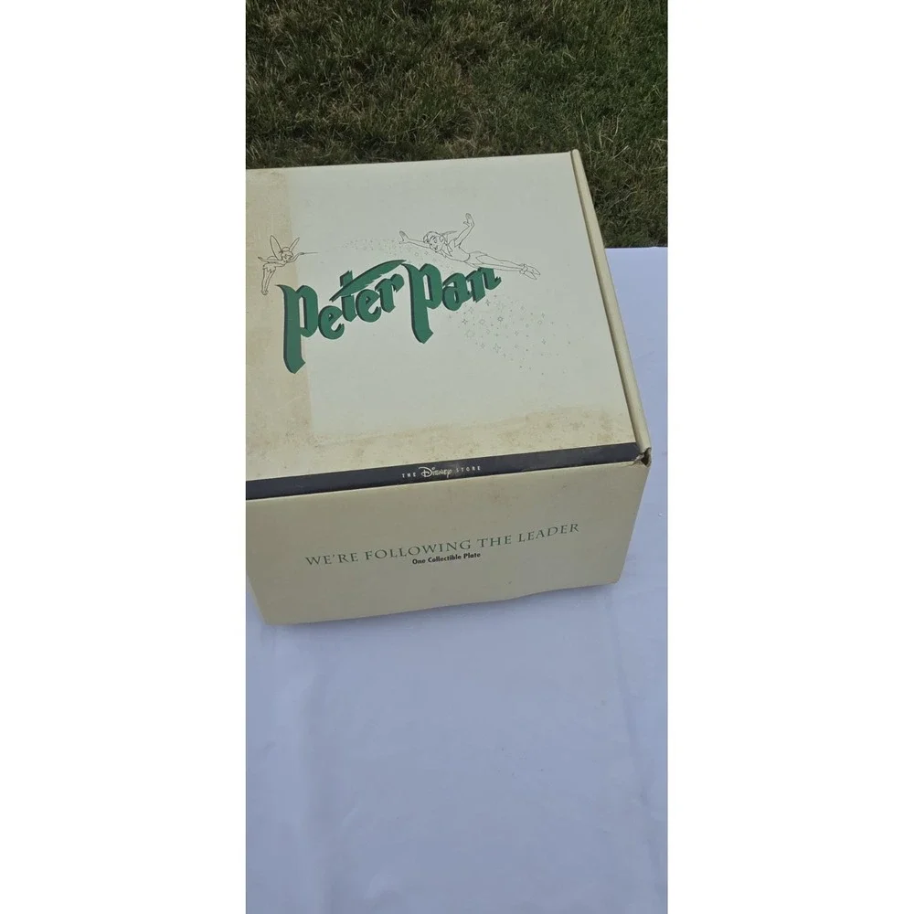 Peter Pans Disney 3D Relief Collectors Plate 